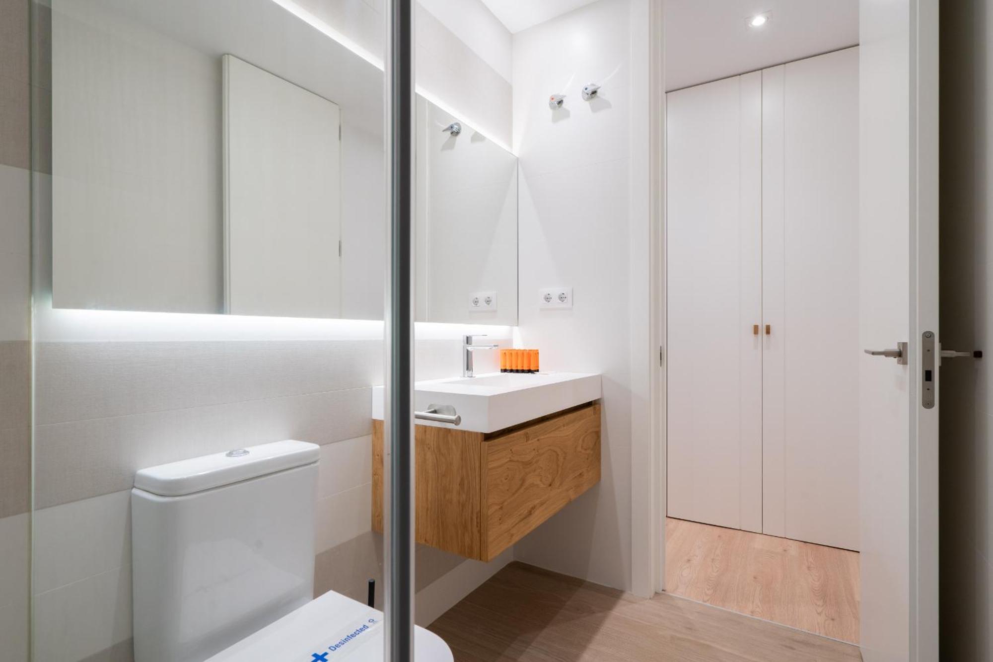 Ferienwohnung Apartamento Reformado De Lujo En Gran Via Madrid Exterior foto
